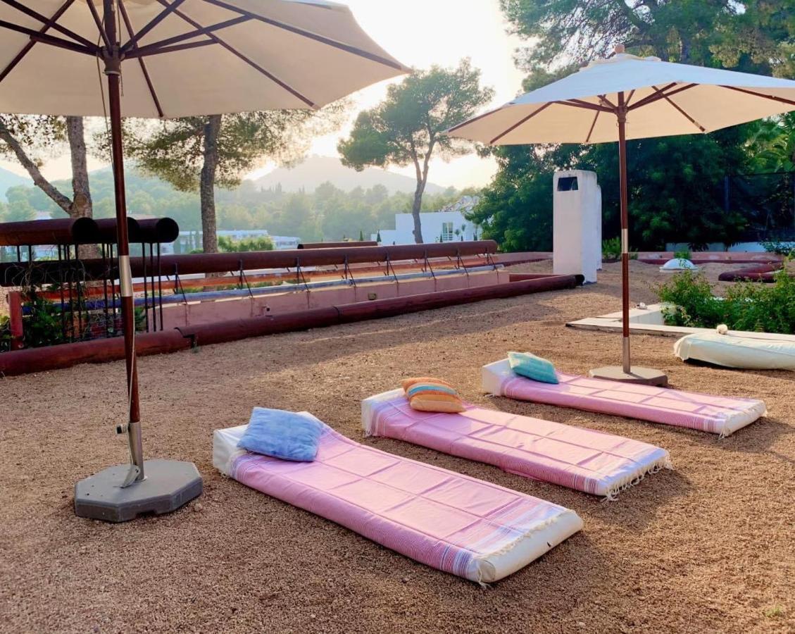Ibiza Paradise Bed & Breakfast Santa Eularia des Riu Bagian luar foto