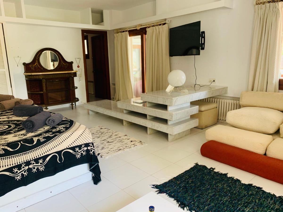 Ibiza Paradise Bed & Breakfast Santa Eularia des Riu Bagian luar foto